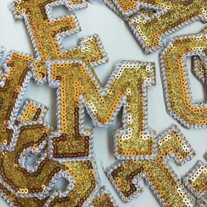 Gold Pailletten Alphabet Buchstabe Aufnäher für T-Shirt Kleidung Dekoration Stickerei Patches Applikation Accessoires A-Z