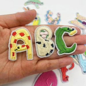 Novas letras bordadas de animais, apliques de ferro, faça você mesmo, nomes, alfabeto, remendos para roupas, chapéus, bolsas, acessórios de A a Z