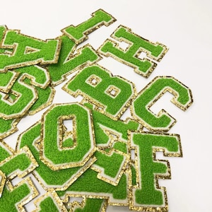 グリーン シェニール 刺繍文字 アルファベット アップリケ アイロン接着 縫い付けパッチ 衣類 DIY 名前アクセサリー