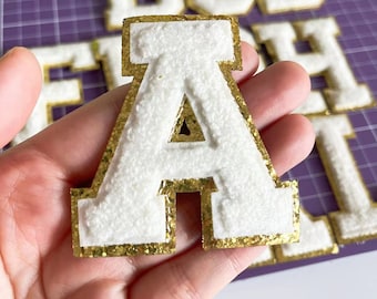 Blanc Chenille Lettres Brodées Fer Sur Patch Applique Pour Enfant Vêtements Sac Diy Nom Badge Alphabet Patches Accessoires 2.56 »