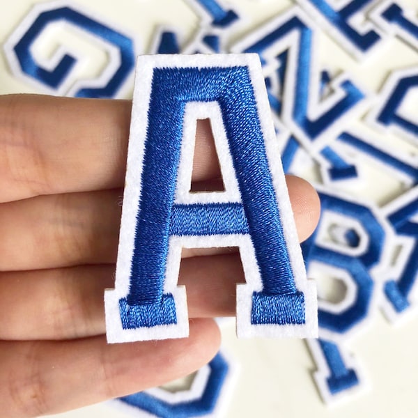 Blauwe Letter Borduren Opstrijkbare Patch Voor Kleding Tassen Hoed Diy Alfabet Opnaai Patches Applique Decoratie Accessoires