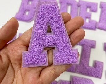 Lettres mauves chenille brodé fer sur écusson applique bricolage nom alphabet correctifs pour vêtements chapeaux sacs accessoires