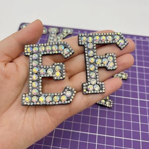 Parches para planchar con letras brillantes, perlas y diamantes de imitación para ropa, sombrero, bricolaje, nombre, cuentas del alfabeto, parches adhesivos, accesorios