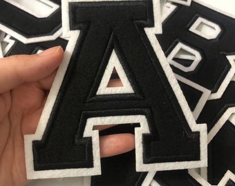 Grote zwarte letters alfabet geborduurd opstrijkbare patches voor kleding jas naai accessoires DIY naam patch applique