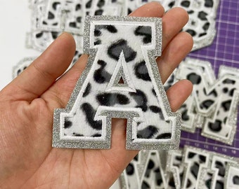 Nuove lettere ciniglia ricamate ferro su toppa applique fai da te nome distintivo alfabeto paillettes toppe per abbigliamento borse accessori A-Z