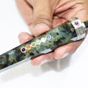Green Labradorite Massage Wand: Protection Crystal with Angel, 14CM