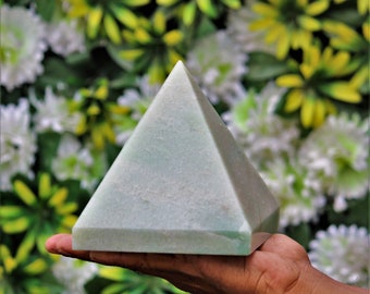 Natural Large 120MM Green Aventurine Meditation Spirit Power Chakra Stone Hand Made Pyramid + Free (100grams Mix Tumbled Stones)
