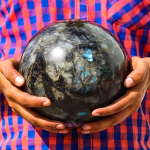 180MM Green Labradorite Sphere: Energy Balancing Crystal Decor