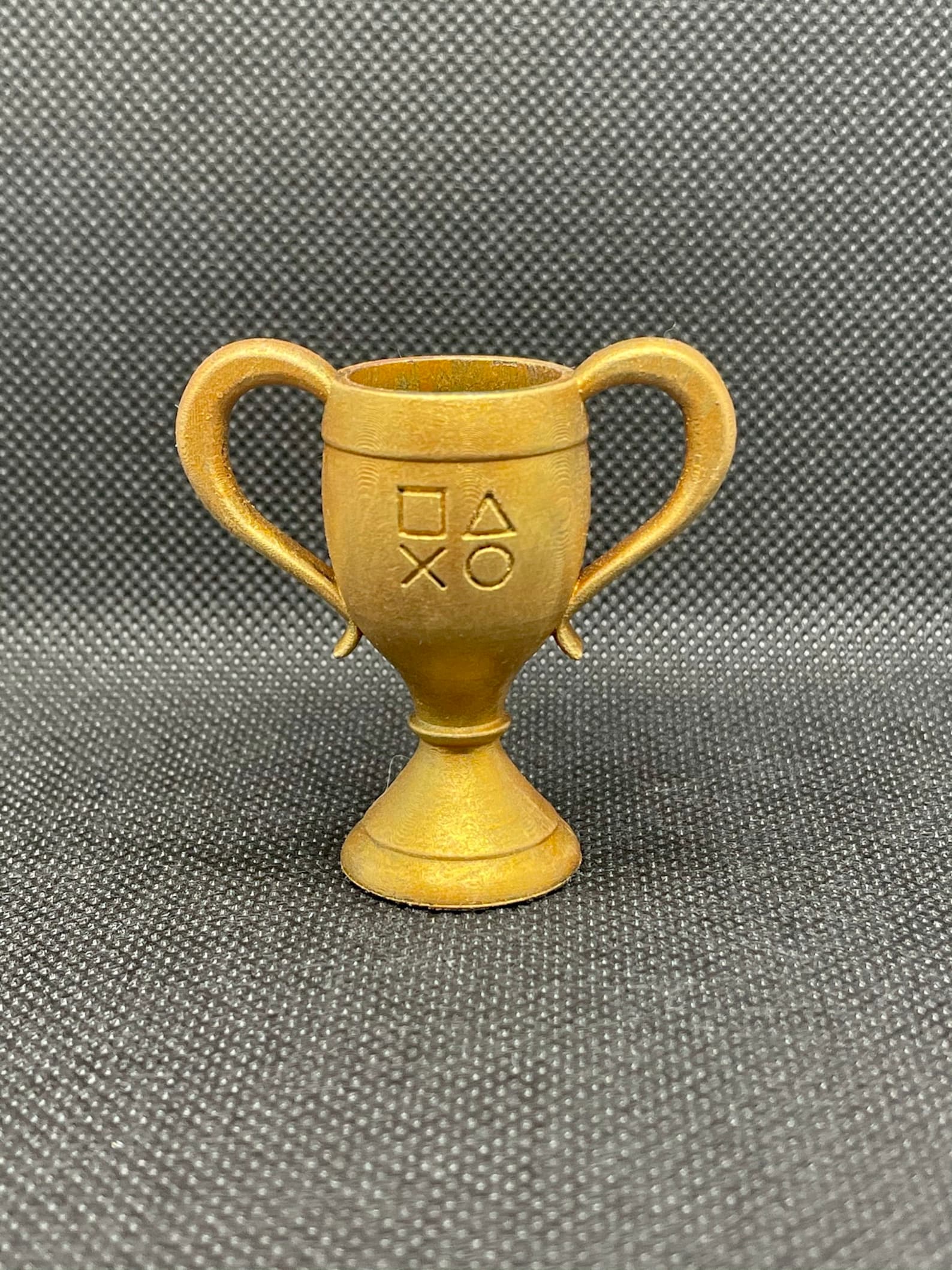 золотая playstation 4