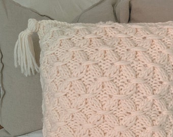 Pucker Up Pillow Knitting Pattern - PDF Download