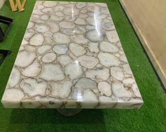 Tavolo da pranzo rettangolare con piano in pietra di agata bianca fatto a mano