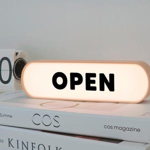 Open lichtbak: led-bureaulamp voor entree