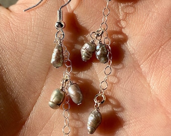 boucles d'oreilles pendantes en perles d'eau douce paon | bijoux de perles chaîne délicate | cadeau bohème en argent sterling | boucles d'oreilles de mariée