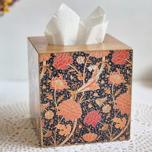 Funda para caja de pañuelos William Morris, soporte cuadrado de madera para caja de pañuelos, servilletero floral, caja decorativa para servilletas, regalo vintage para inauguración de la casa.