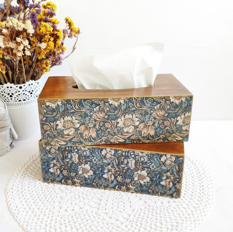 This wooden rectangular tissue box cover in classic colors with a wonderful floral ornament will look great on your kitchen, dinning room or bathroom. Or it will be a great gift for your family and friends.