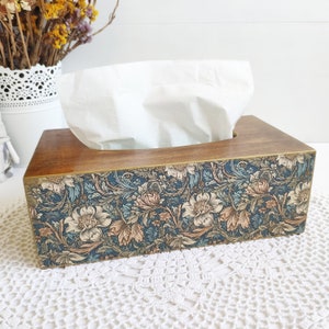 This wooden rectangular tissue box cover in classic colors with a wonderful floral ornament will look great on your kitchen, dinning room or bathroom. Or it will be a great gift for your family and friends.
