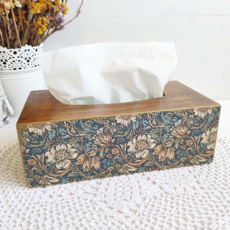 This wooden rectangular tissue box cover in classic colors with a wonderful floral ornament will look great on your kitchen, dinning room or bathroom. Or it will be a great gift for your family and friends.