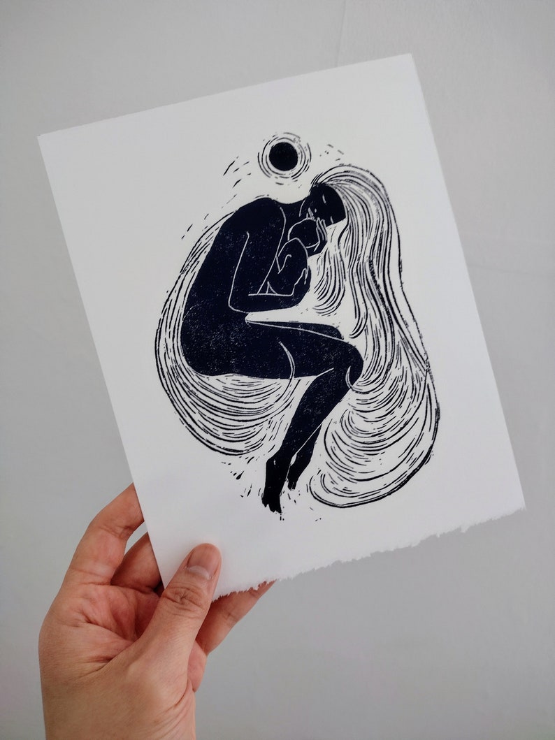 Untitled linocut art print, Handprinted lino wall art, Mother and child print, Mum and baby art, Mother's art, Mother print, Mother's love zdjęcie 8