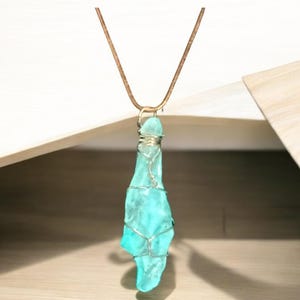 Glowing Aura Quartz Crystal Necklace, Glowing Crystal, Wire Wrapped Crystal Necklace, Cosplay Necklace, Raw Crystal Necklace, Glow