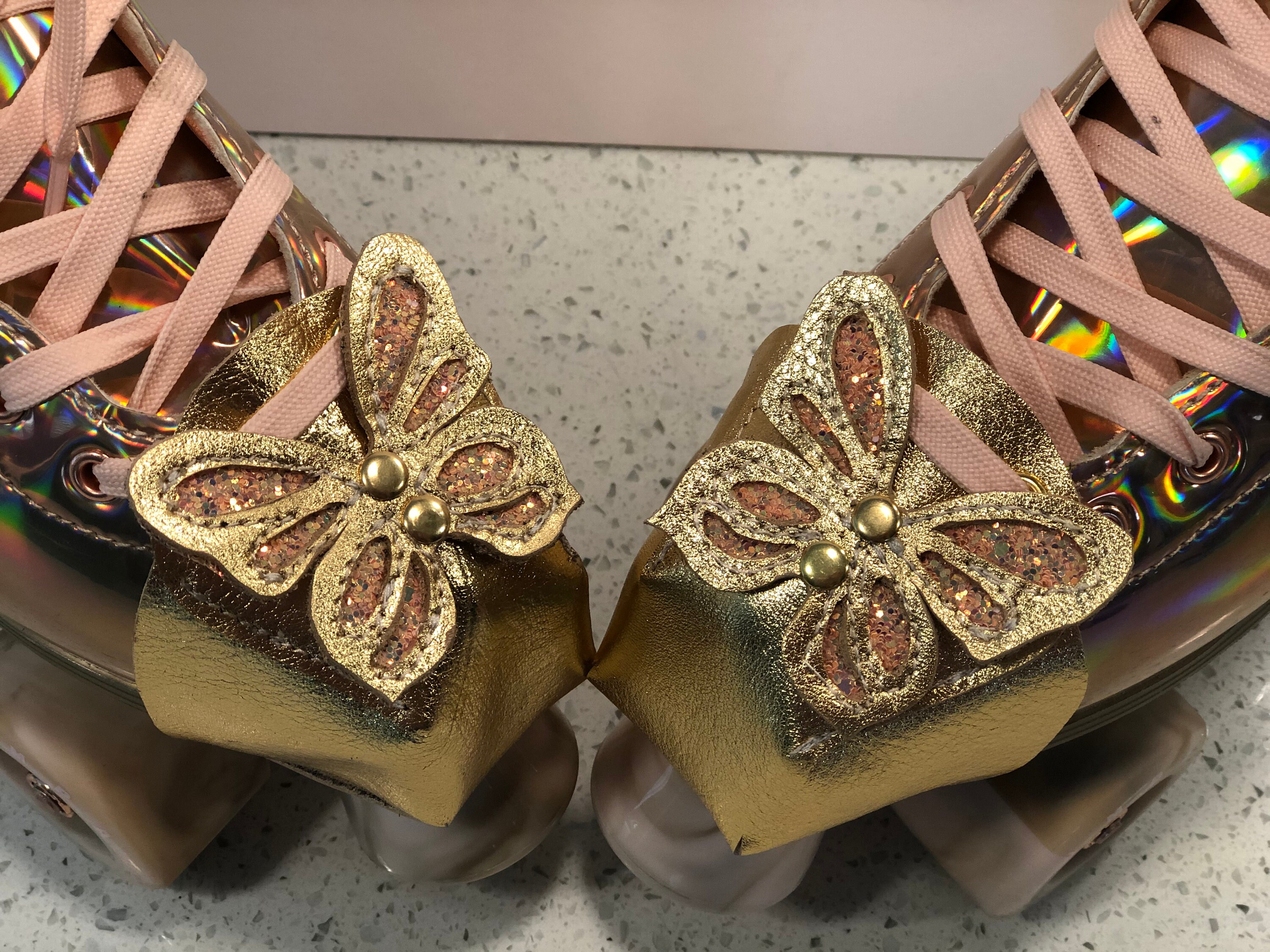 Protege Patin 2 Pack Roller Skate Toe Guards - Glitter Gold Star Pattern Protectors For Quad Skates Artificial Leather Protectors