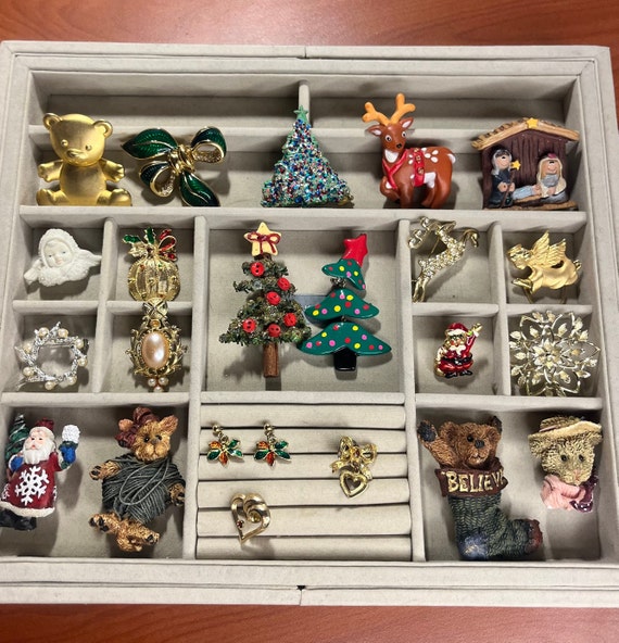 Lot of 21 Christmas Pins