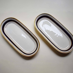 2 Porcelaine Oval Pin Trays - serving dishes / raviers