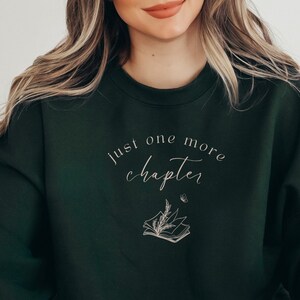 Bookish Sweatshirt Bookworm Sweatshirt Gift for Book Lover  Reading SweatShirt Preppy crewneck, Bookish Sweatshirt Bookish Crewneck