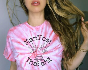 タイダイ・マニフェステーション・シャツ：スピリチュアル成長マインドセットTシャツ