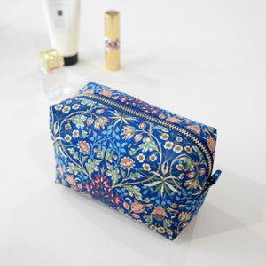 Boxy Pouch William Morris Moda, Cosmetic Pouch, Small Zipper Pouch, Mini Toiletry Bag, Makeup Bag, Cord Organizerr image 3