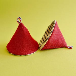 Set of 2 Red Pot Holders | Heat Resistant Oven Mitts for STAUB Cast Iron Handles | Kitchen Gift for Male Teachers | Cast Iron Lid Holder