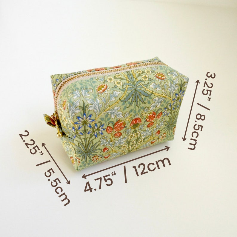 Made-to-order: Boxy Pouch William Morris Moda Vintage Green, Cosmetic Pouch, Small Zipper Pouch, Toiletry Bag, Makeup Bag, Cord Organizer image 4