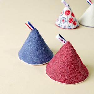 Set of 2 Pot Holders - Red and Blue, Cast Iron Lid Holder, Pot Handle, Dutch Oven Holder, Heat Resistant, Kitchen Gift