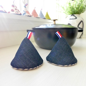 Set of 2 Denim Pot Holders | Heat Resistant Oven Mitts for STAUB Cast Iron Handles | Kitchen Gift for Male Teachers | Cast Iron Lid Holder