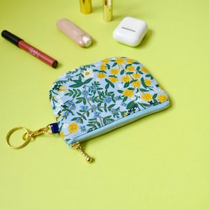 Sleutelhanger portemonnee - Rifle Paper Co, sleutelhanger met ritszakje, roze portemonnee, slanke portemonnee, perfect cadeau vrouwen, oordopjesetui, tasbedel