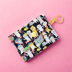 Kleine Schlüsselanhänger – Geldbörse mit Katzenprint und Reißverschluss | Minimalistische schlanke Geldbörse, Münzgeldbörse mit Schlüsselanhänger | Katzenliebhaber Geschenkidee