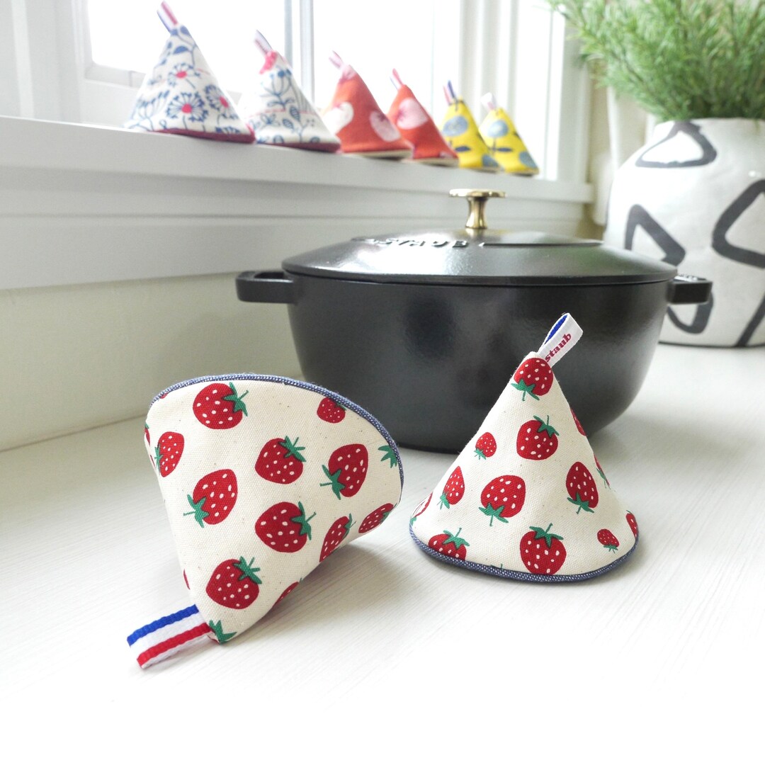 Staub Cast Iron Lid Holder By Ab 60,44 € - Auf