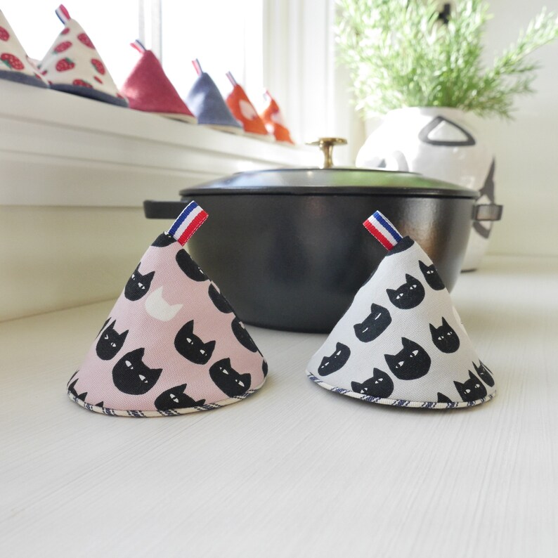 Made-to-order: Set of 2 Pot Holders Cat, Cast Iron Lid Holder, Cast Iron Mitten, Hot Pads, Heat Resistant, Japanese Pot Holder image 5