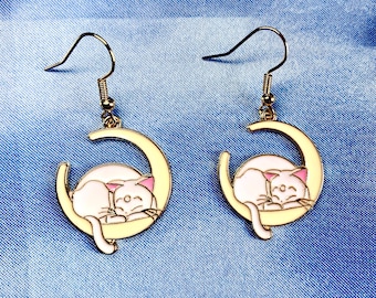 Pretty cute Sailor Moon anime cartoon white cat earrings