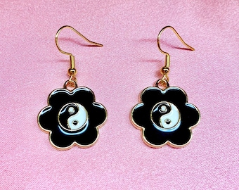 Yin yang indie bloemenoorbellen, retro hangoorbellen, esthetische sieraden uit de jaren 90, spiritueel evenwicht cadeau voor haar, boho accessoires sieraden