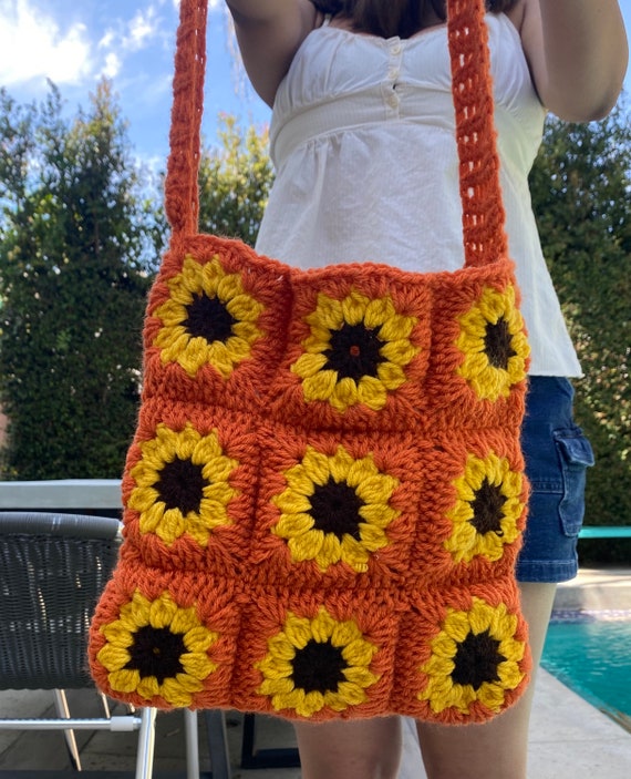 Amazon.com: TPRPYN Sunflower Bag Crochet Kit with Yarn Knitting Granny  Square Shoulder Bag Crocheting Kits DIY Handmake Patchwork Handbag (19-4 42  16 5)