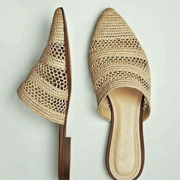 Moroccan handmade shoes made of natural raffia, and soles real leather. Fast and Free Shipping with Dhl Express*with free gift*