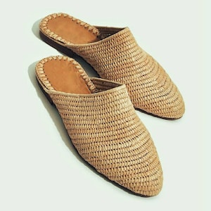 Handmade slip-on shoe Babouche de Raffia - handicraft in morocco by local artisans - vegan fast and free shipping with dhl express **gift**