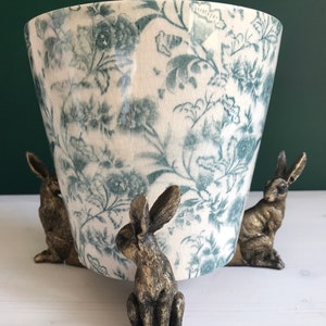 Decorative Hare Pot Feet/Stand. Set of 3 Aged Effect Hare Plant Pot Risers. Indoor/Outdoor image 2