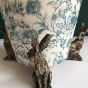 Decorative Hare Pot Feet/Stand. Set of 3 Aged Effect Hare Plant Pot Risers. Indoor/Outdoor image 4