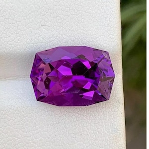 7.95 Ct Rare Natural Deep Purple Sapphire Fancy Cut GIE Certified Loose Gemstone
