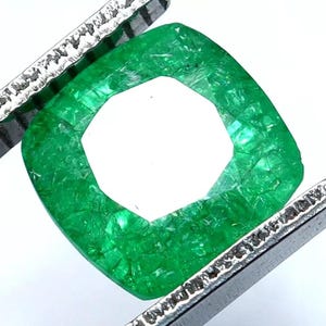 Natural Colombian Emerald Cushion Cut 40 Ct Certified Green Loose Gemstone Certified A+
