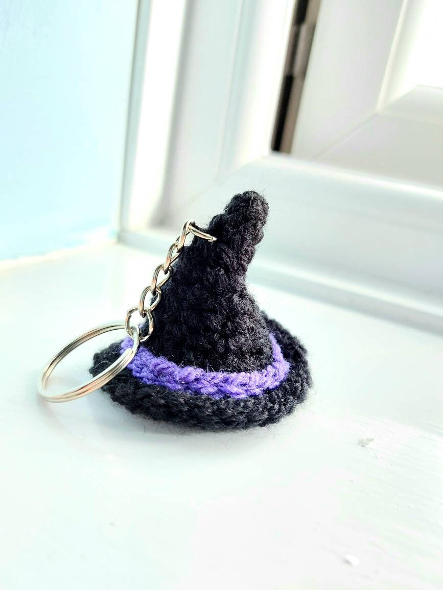 Black and Purple Witch Hat Keyring - Etsy