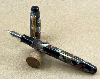 Small vintage fountain pen, purse/pocket pen