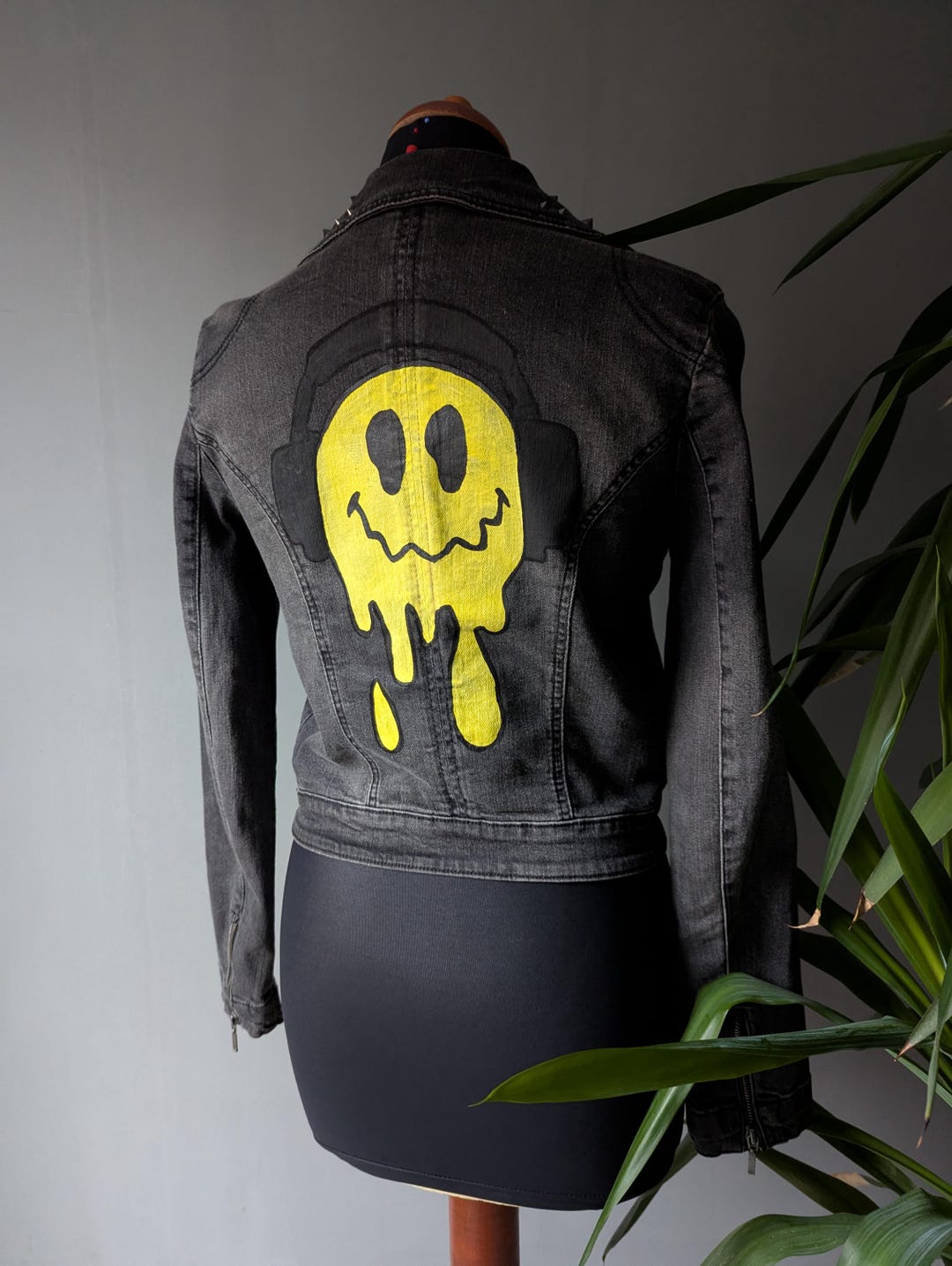 Painted Denim Jacket - Rivets - Music Smiley - Upcycling - S - Etsy