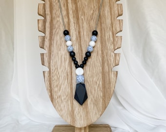 Blue Cotton Print & Black Pendant Modern Mama Silicone Necklace | Nursing Necklace | Breastfeeding Necklace | Fiddle Necklace